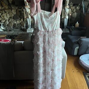 NWT In February tie bow sleeve floral ruffle maxi dress - size large